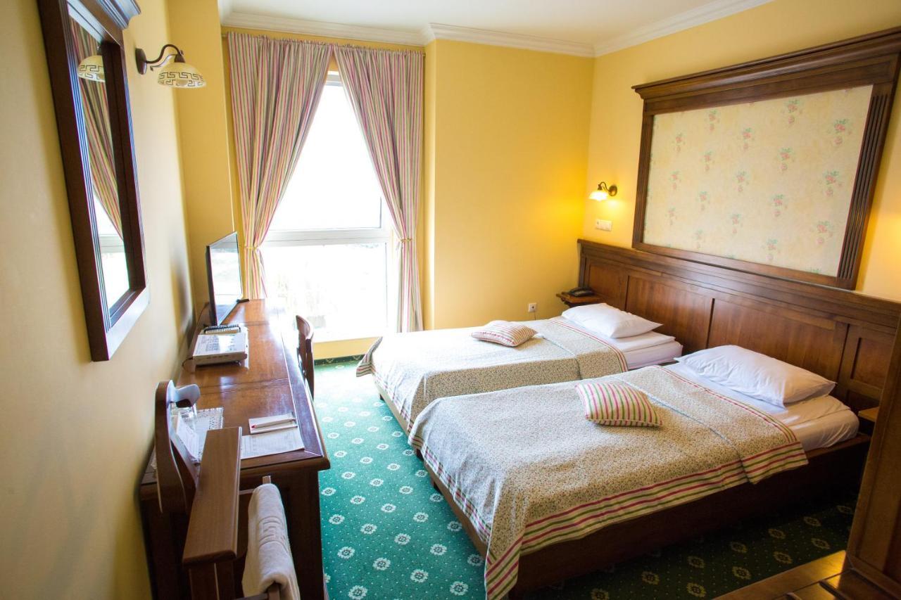 Hotel Casa De La Rosa Timisoara Ngoại thất bức ảnh